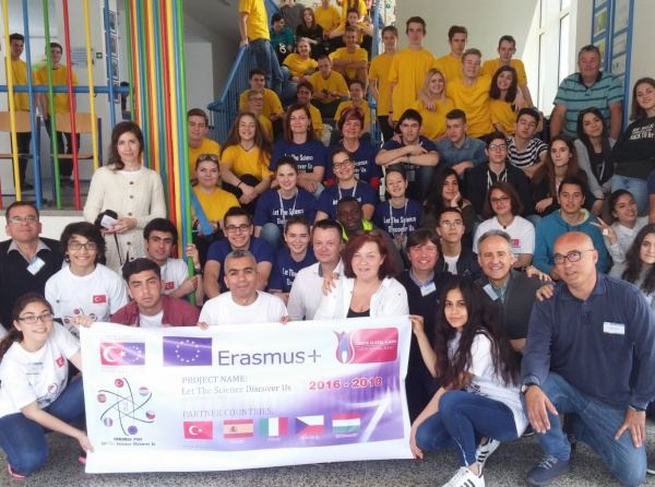 Erasmus+ Let The Science Discover Us Projesi 3. Hareketlilik Çek Cumhuriyeti´nin Otrokovice kentinde yapıldı.